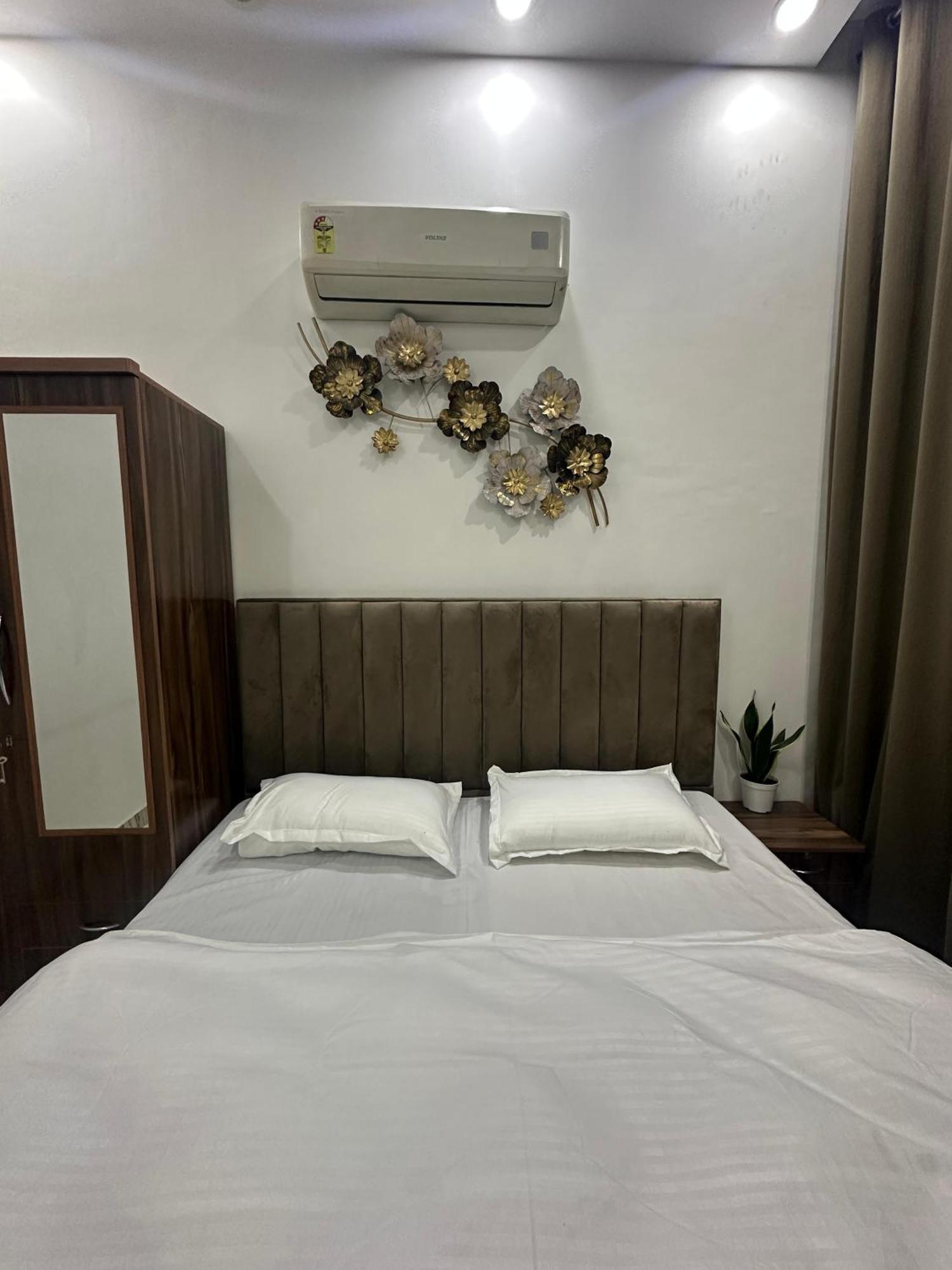 Homestay Kutir *