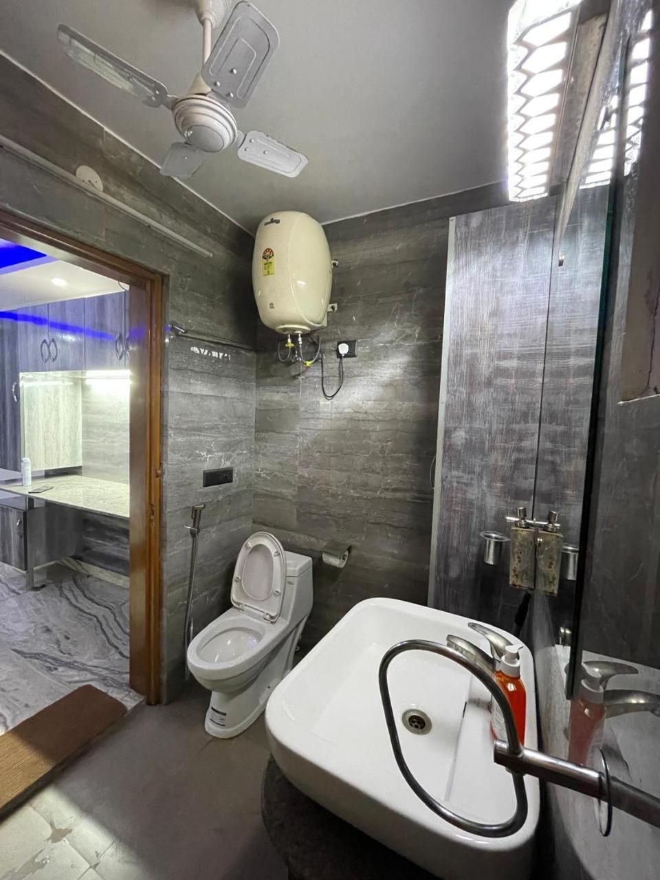 Kutir *